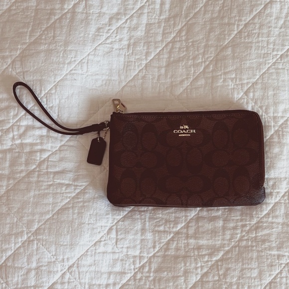 Coach Wristlet - Picture 1 of 5